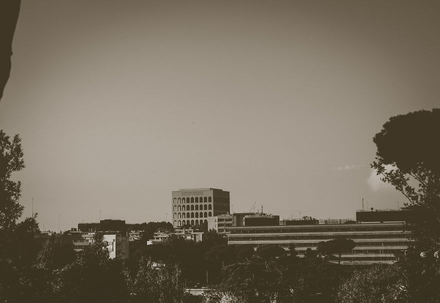 10+ Monochromatic Photographs Of The Most Modern District Of Rome