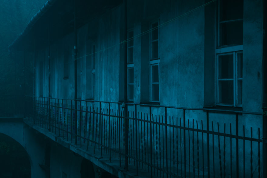 Underwater City: I Captured The Mystical Feeling Of Cracow At 4 AM