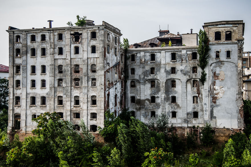 Bragadiru Beer Factory