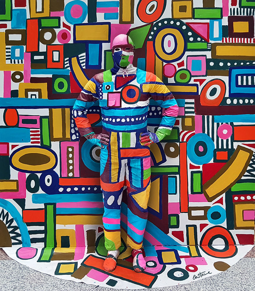 Model Disappearing In Live Paintings