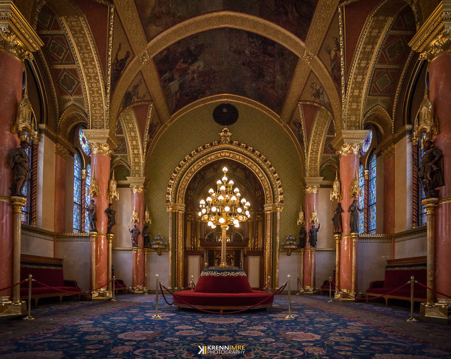 The Lords Lounge Room