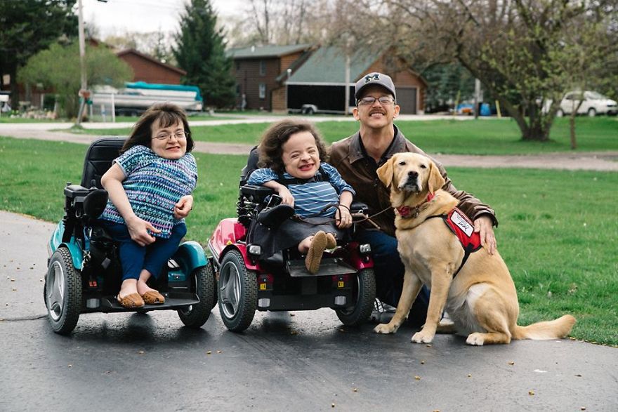 From Lonely Schoolgirl To Beauty Vlog Star