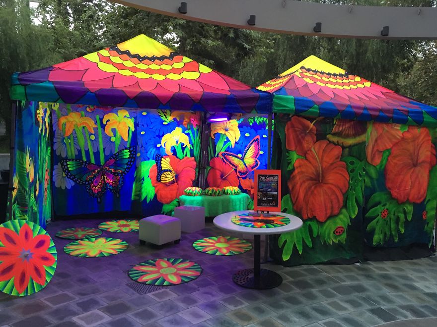 I Create Mind-Blowing 3d Blacklight Art Installations