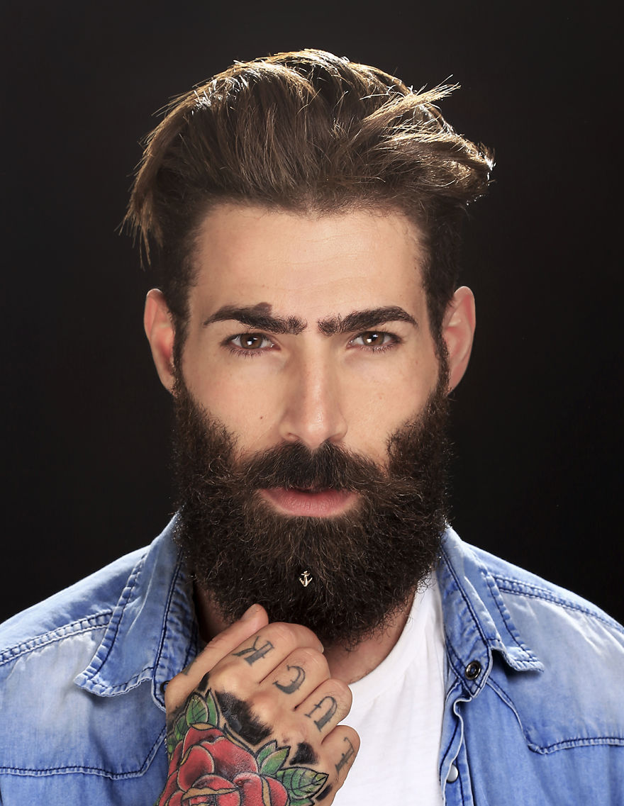 A Boyfriend Doesn’t Appreciate His Girlfriend’s Gift, But Instead Other Men Love It A Boyfriend Doesn’t Appreciate His Girlfriend’s Gift, But Instead Other Men Love It