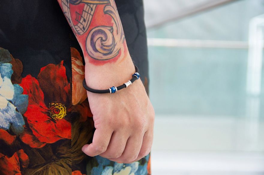 Russian Studio "Art Queen" Makes A Very Interesting Jewelry Of Titanium.