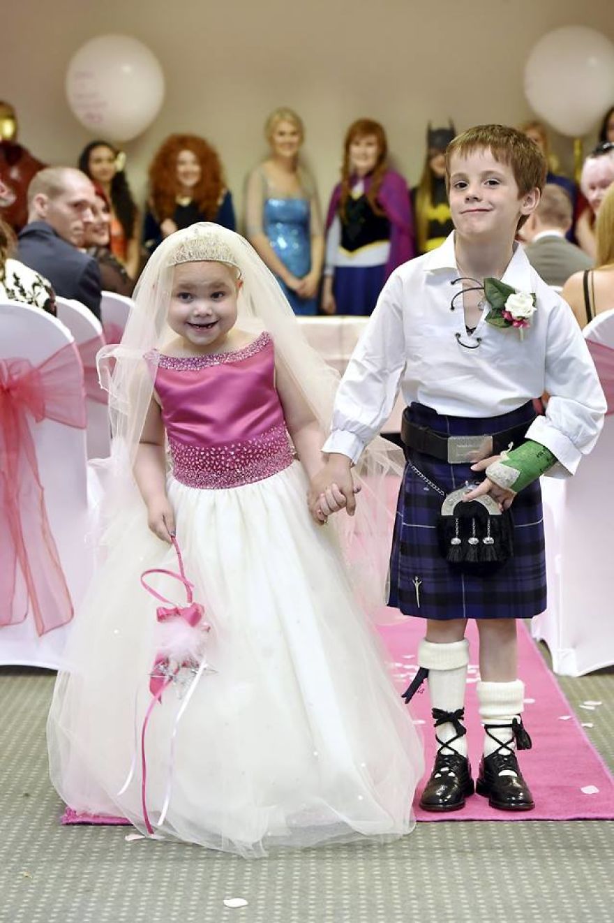 Terminally Ill Scottish Girl Has Fairytale &lsquo;Wedding&rsquo;