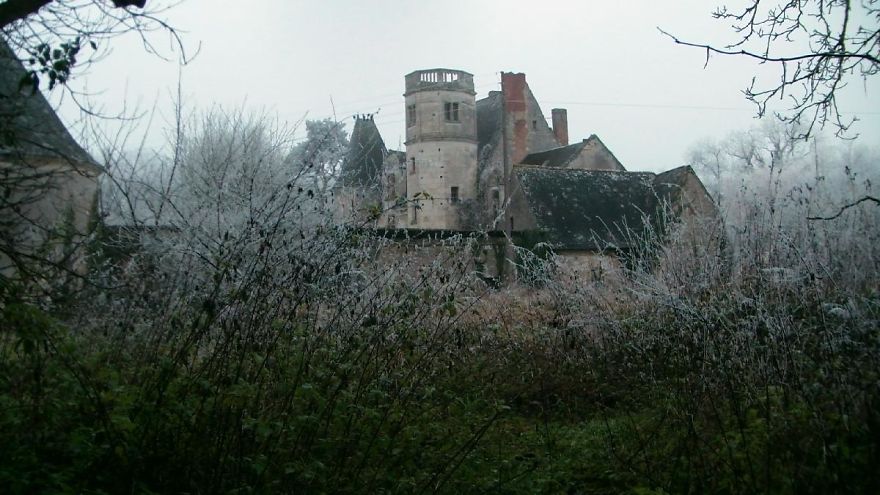 An Abandoned Mansion