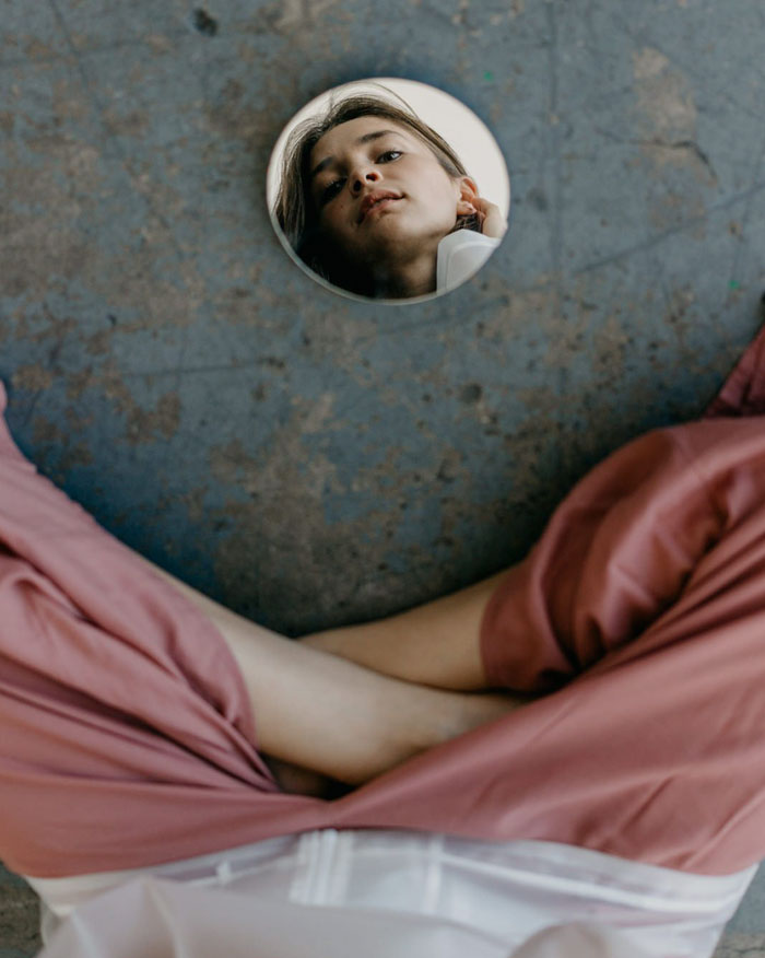 Experiment Reveals The Difference Between Pro Photographers Using $500 Gear VS. Amateur Using $4,950 Gear Experiment Reveals The Difference Between Pro Photographers Using $500 Gear VS. Amateur Using $4,950 Gear