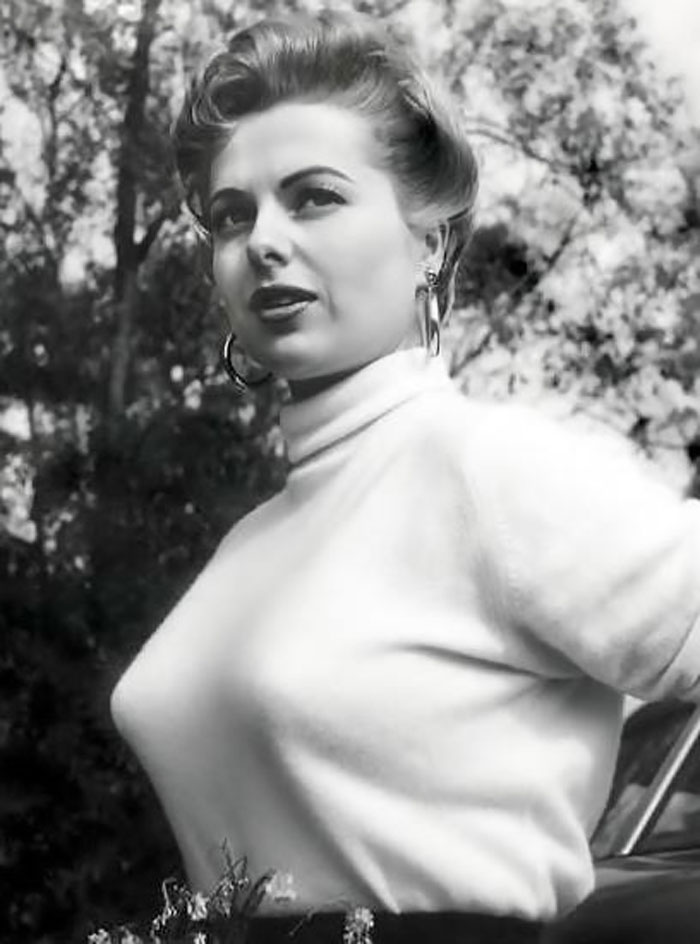 Martha Hyer