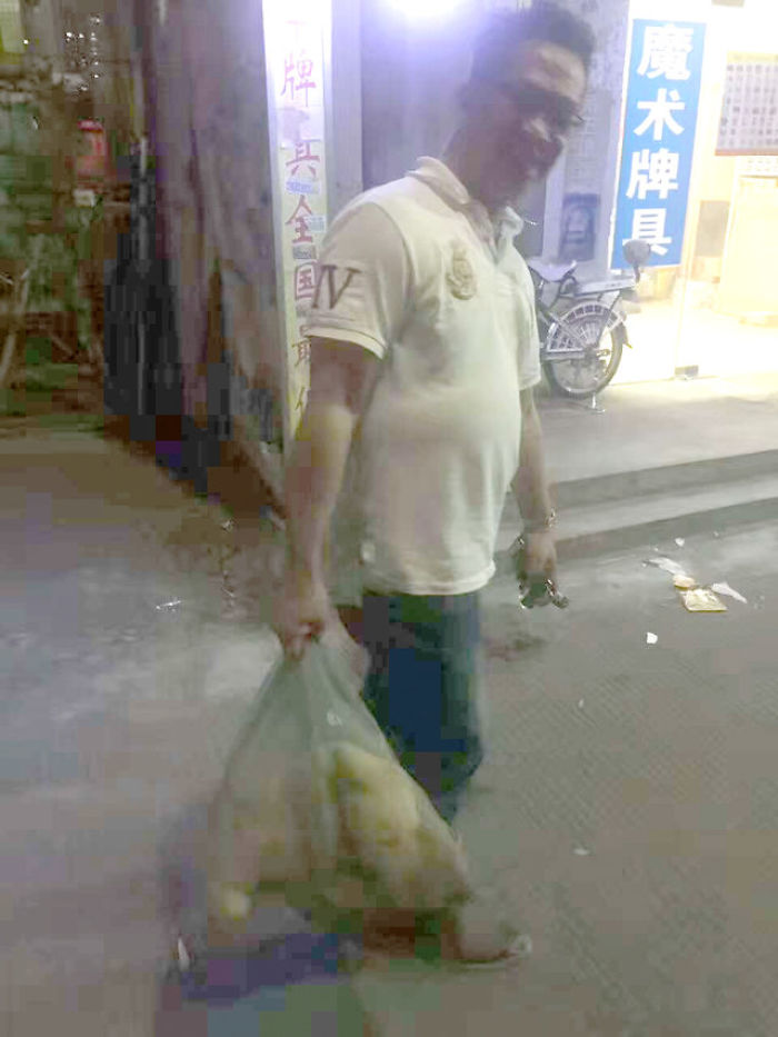 This Man Saw A Dog Being Sold For Meat And Just Couldn't Walk By This Man Saw A Dog Being Sold For Meat And Just Couldn't Walk By