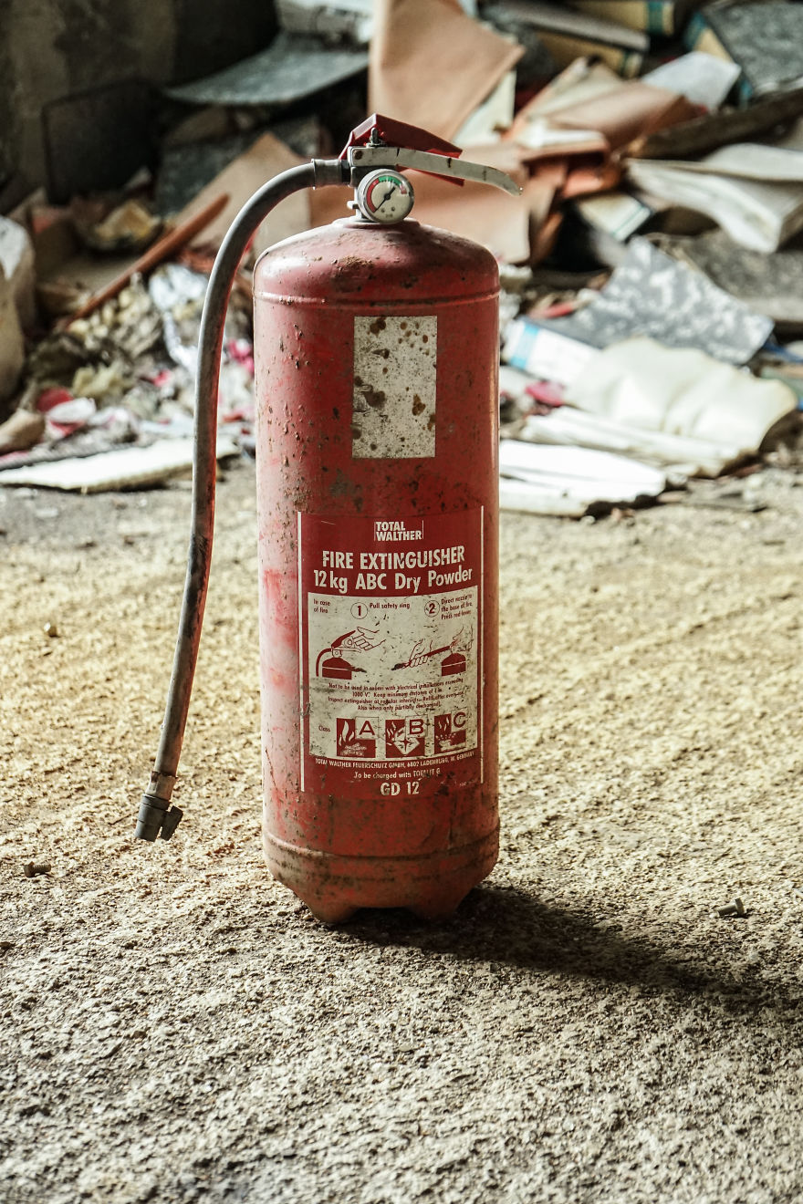 A Walk Through The Sbandoned Athens International Airport