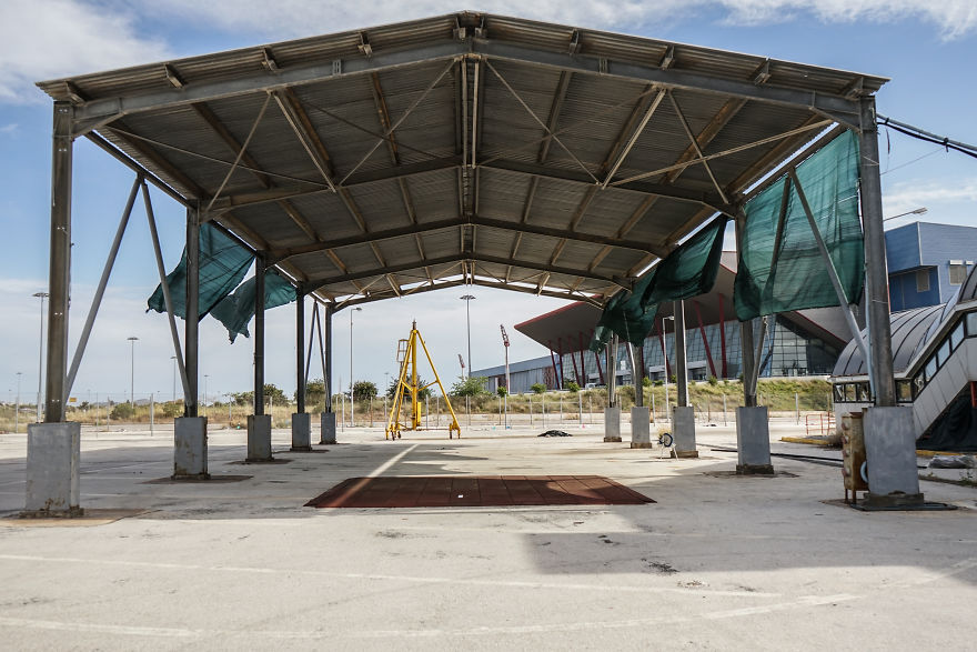 A Walk Through The Sbandoned Athens International Airport