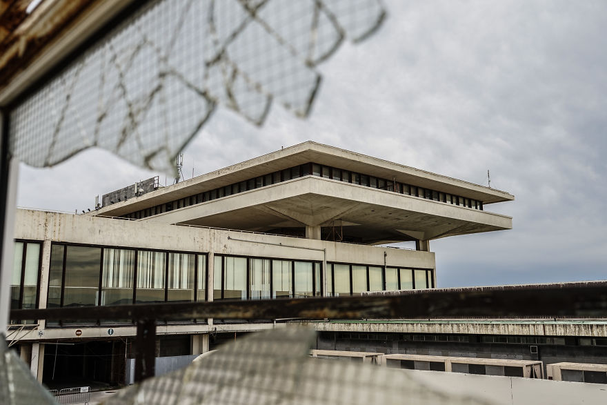 A Walk Through The Sbandoned Athens International Airport