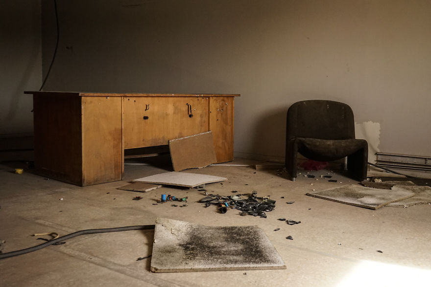 A Walk Through The Sbandoned Athens International Airport