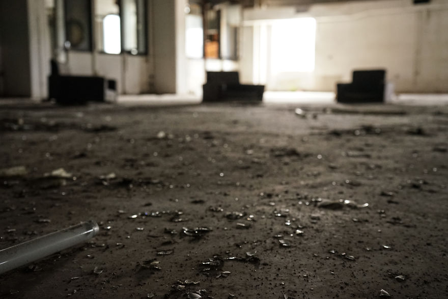 A Walk Through The Sbandoned Athens International Airport