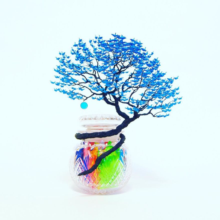 1000s Of Miniature Origami Cranes Turned Into Incredible Bonsai Trees By Naoki Onogawa 1000s Of Miniature Origami Cranes Turned Into Incredible Bonsai Trees By Naoki Onogawa