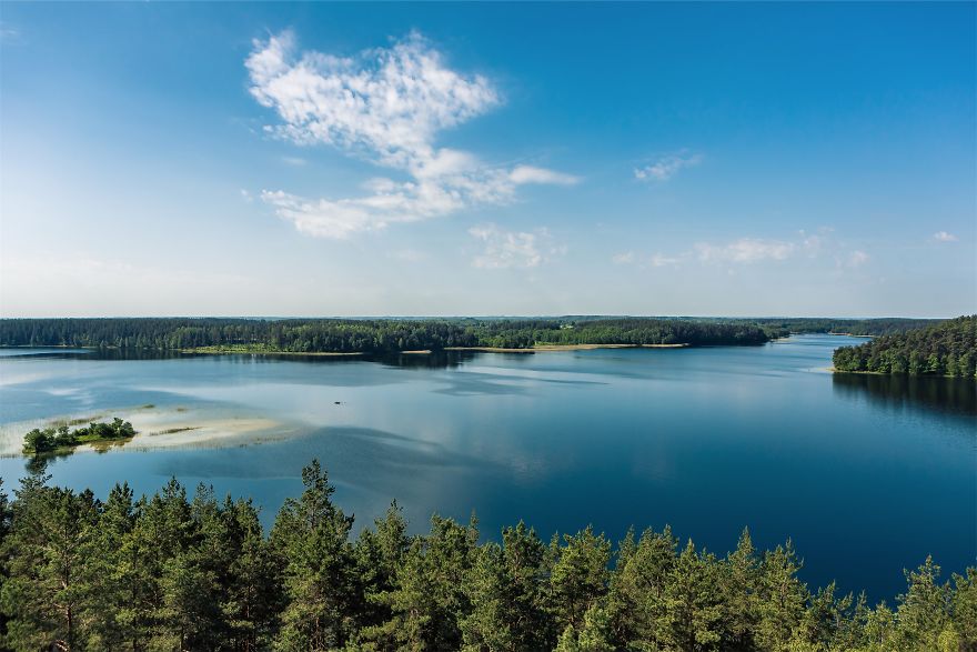 This Unique Platform Lets Everyone Get To Know A Country From Everyday Perspective