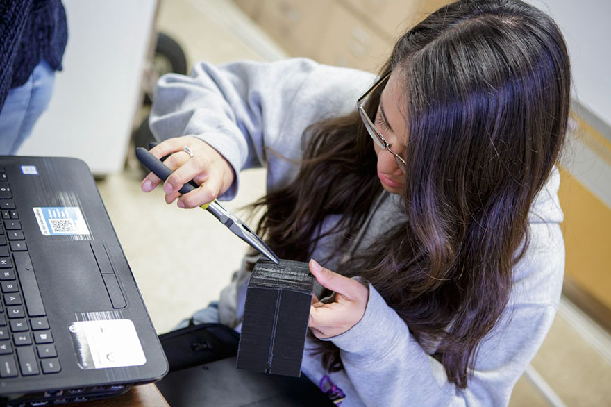 solar-powered-tent-invention-homeless-teen-girls-19 solar-powered-tent-invention-homeless-teen-girls-19