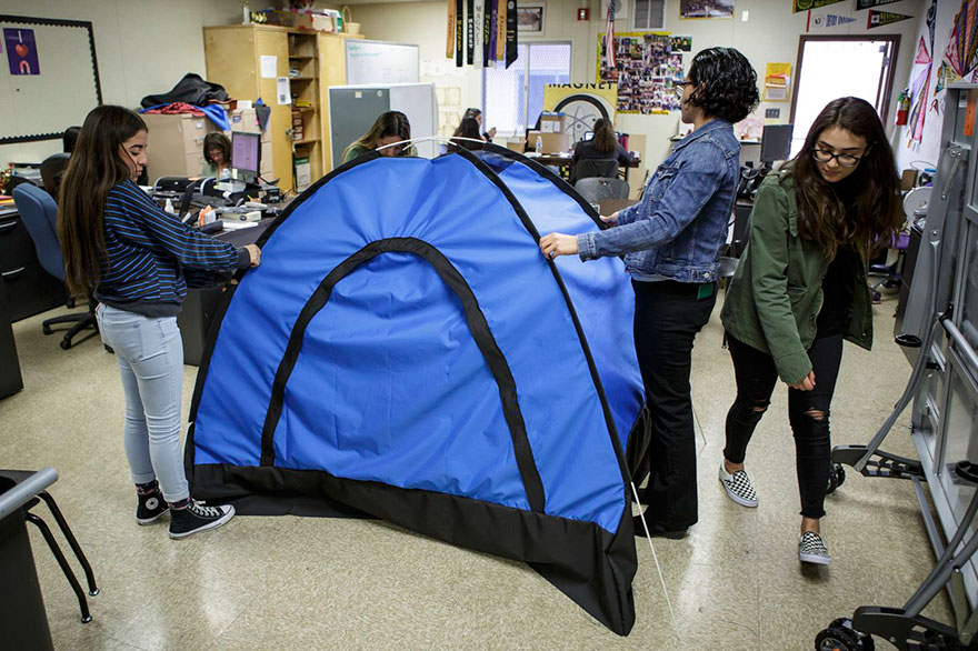 solar-powered-tent-invention-homeless-teen-girls-21 solar-powered-tent-invention-homeless-teen-girls-21