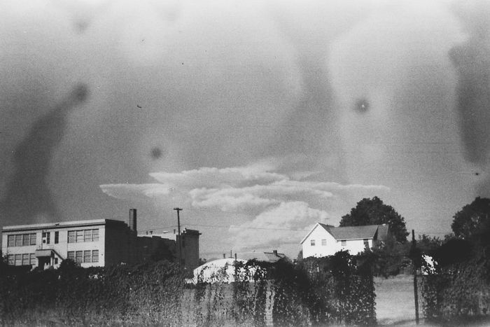 Woman Buys Old Camera In Thrift Store, Develops Its Film, And Discovers Mt. St. Helens Eruption Photos Woman Buys Old Camera In Thrift Store, Develops Its Film, And Discovers Mt. St. Helens Eruption Photos