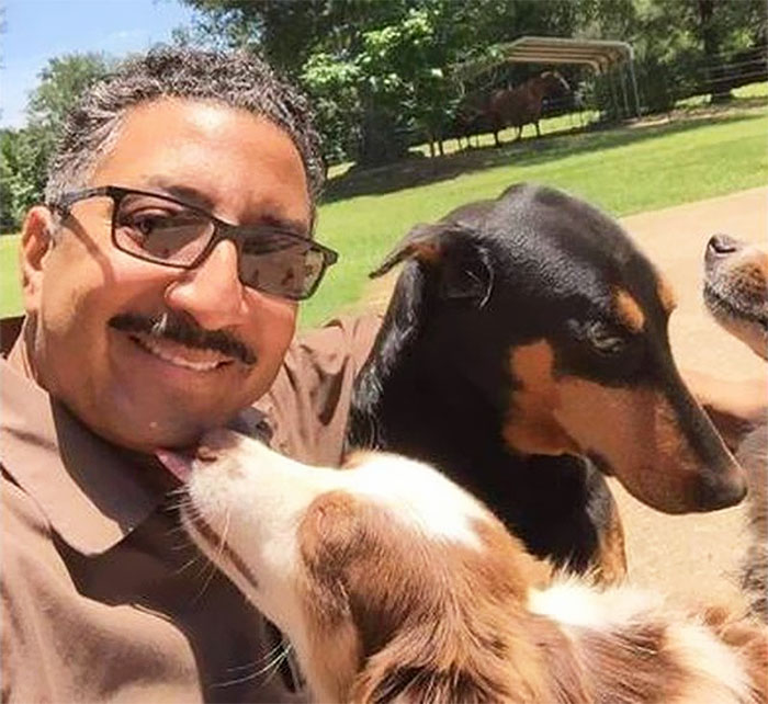 UPS Driver Is Caught Taking Selfies With Dogs UPS Driver Is Caught Taking Selfies With Dogs