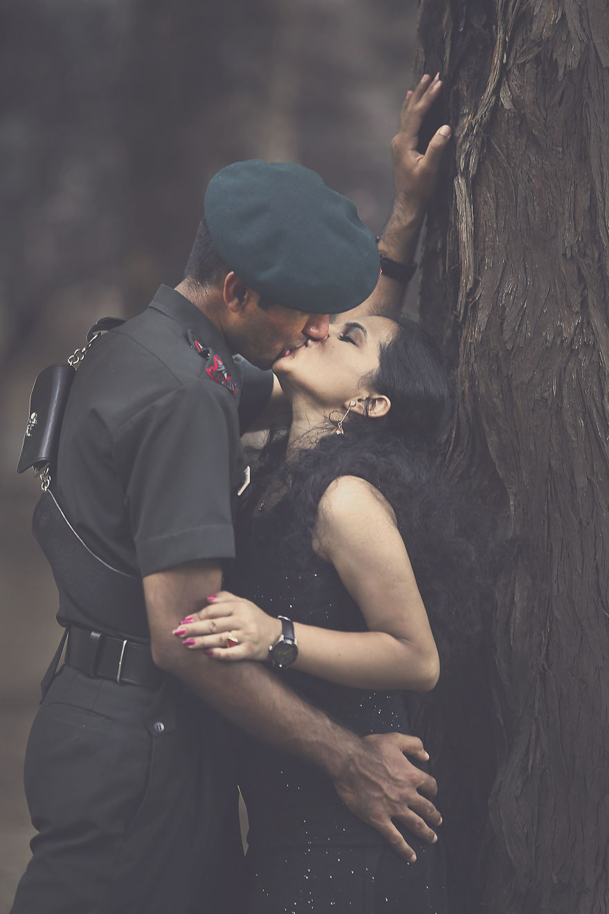 I Shoot A Pre-Wedding Of An Indian Soldier Who Kissed His Fiance In All Photos. I Shoot A Pre-Wedding Of An Indian Soldier Who Kissed His Fiance In All Photos.