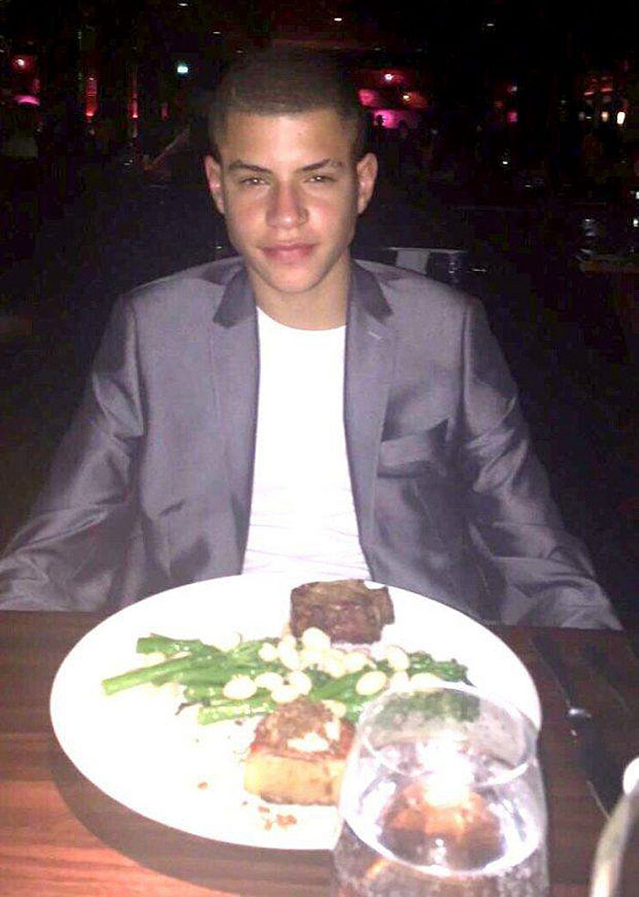 15-Year-Old Boy Turns School Bathrooms Into A $56,000-A-Year Sweets Empire 15-Year-Old Boy Turns School Bathrooms Into A $56,000-A-Year Sweets Empire