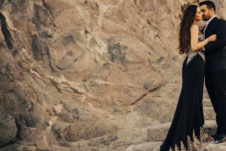 A Week Long Engagement Photo Shoot In Ladakh, India A Week Long Engagement Photo Shoot In Ladakh, India