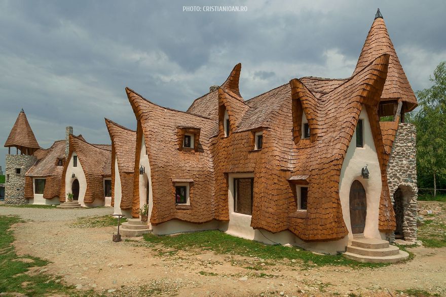 Castelul De Lut Valea Zanelor, Porumbacu De Sus, Sibiu County