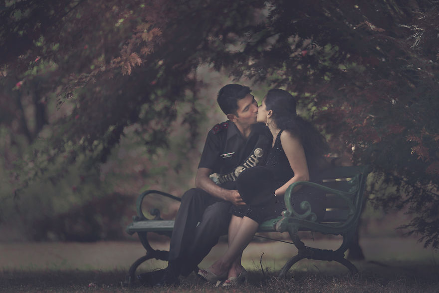 I Shoot A Pre-Wedding Of An Indian Soldier Who Kissed His Fiance In All Photos. I Shoot A Pre-Wedding Of An Indian Soldier Who Kissed His Fiance In All Photos.