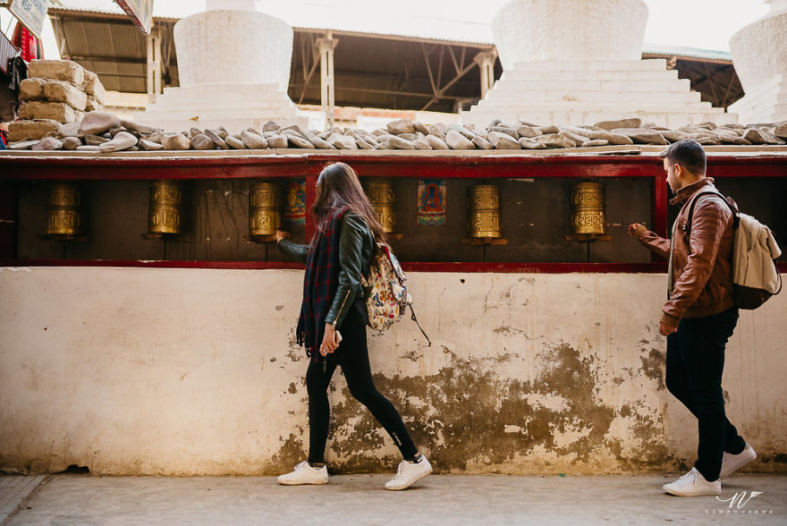 A Week Long Engagement Photo Shoot In Ladakh, India A Week Long Engagement Photo Shoot In Ladakh, India