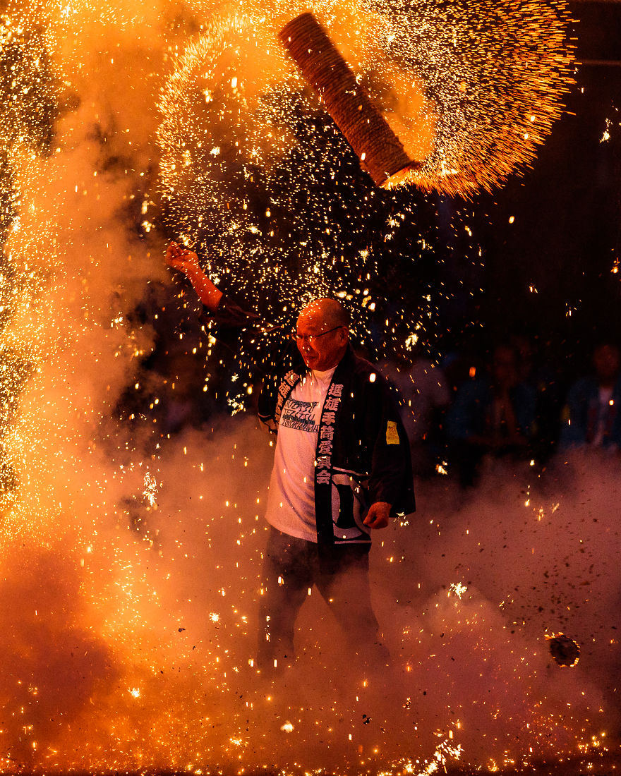 A Traditional Style Fireworks ( Tezutsu-Hanabi) At Toyokawa Summer Festival A Traditional Style Fireworks ( Tezutsu-Hanabi) At Toyokawa Summer Festival