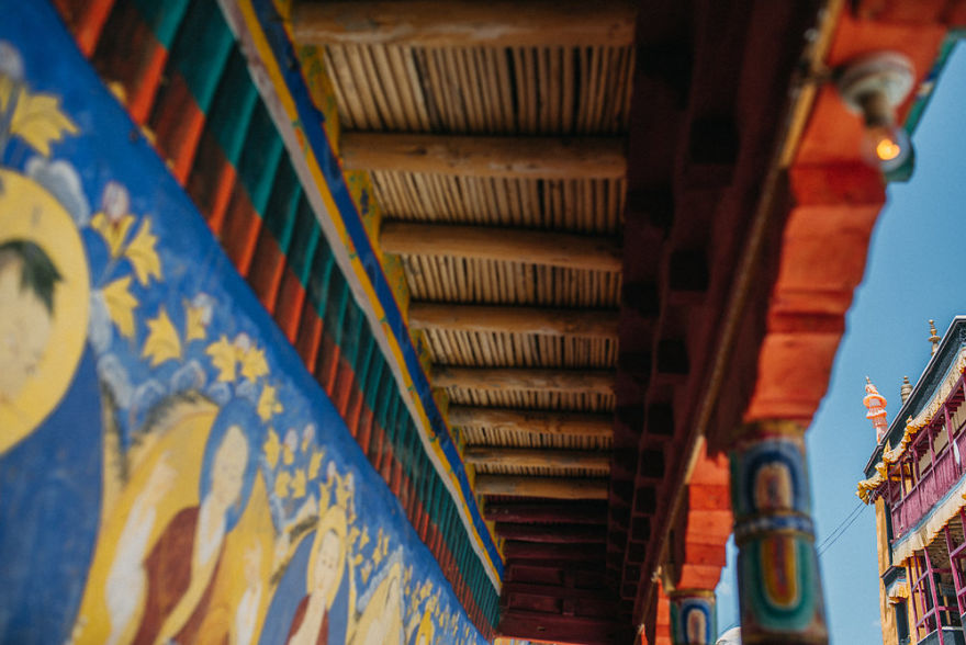 A Week Long Engagement Photo Shoot In Ladakh, India A Week Long Engagement Photo Shoot In Ladakh, India