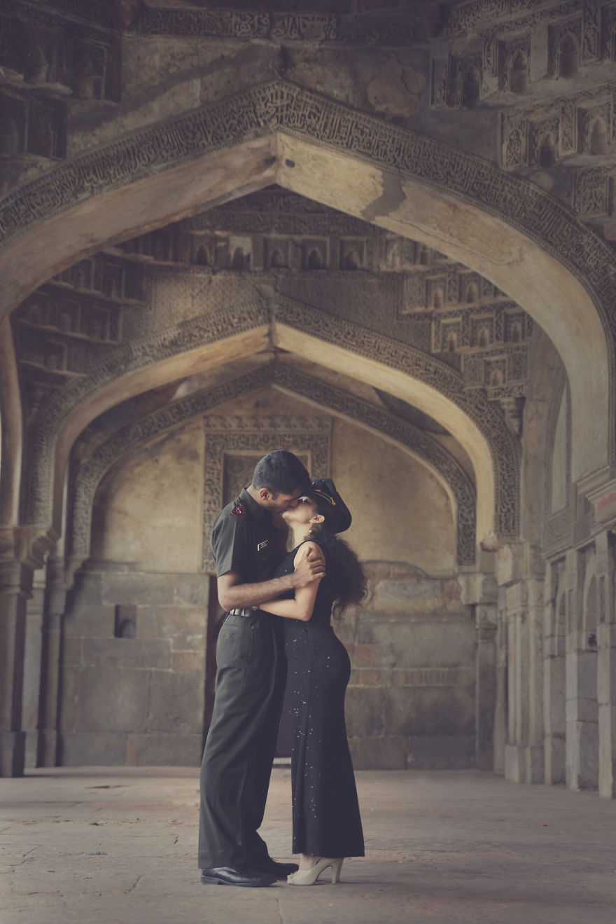 I Shoot A Pre-Wedding Of An Indian Soldier Who Kissed His Fiance In All Photos. I Shoot A Pre-Wedding Of An Indian Soldier Who Kissed His Fiance In All Photos.