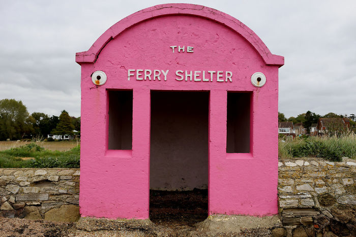Hamble-warsash Ferry Shelter In Hampshire, UK