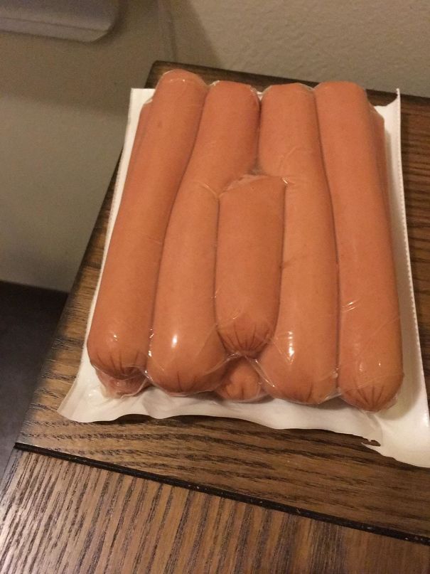 They Tried To Squeeze Half Of An Extra Turkey Dog Into This Package