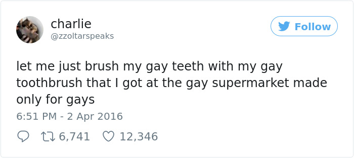 Aunt Makes Homophobic Comment To Her Niece, Regrets It Immediately Aunt Makes Homophobic Comment To Her Niece, Regrets It Immediately