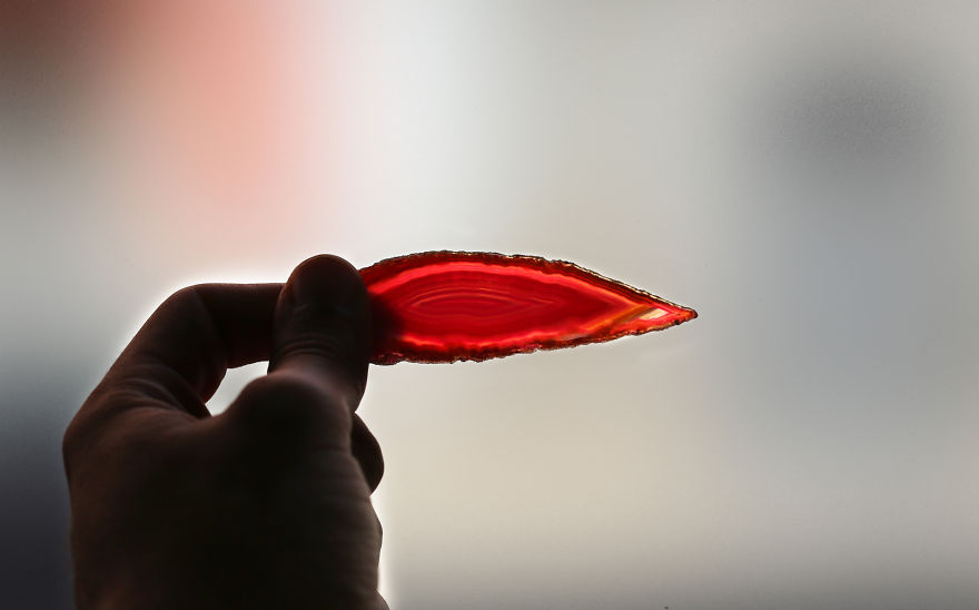 Italian Artist Create Micro-Painting With Microscope And Dslr Camera.