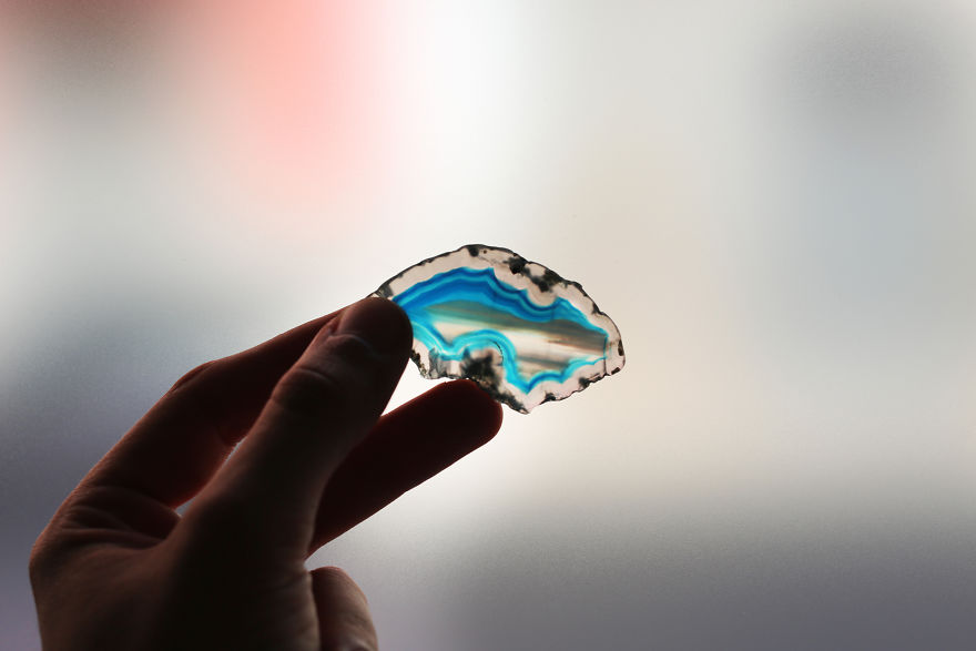 Italian Artist Create Micro-Painting With Microscope And Dslr Camera.