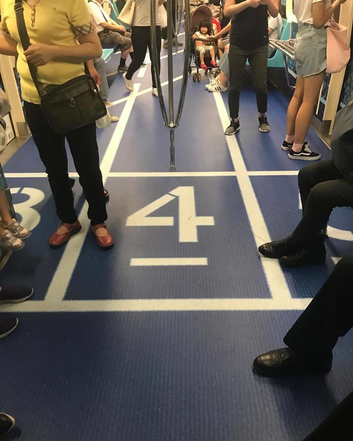 Taiwan Surprises Passengers By Turning Subway Cars Into Different Sport Venues For Upcoming Universiade Taiwan Surprises Passengers By Turning Subway Cars Into Different Sport Venues For Upcoming Universiade