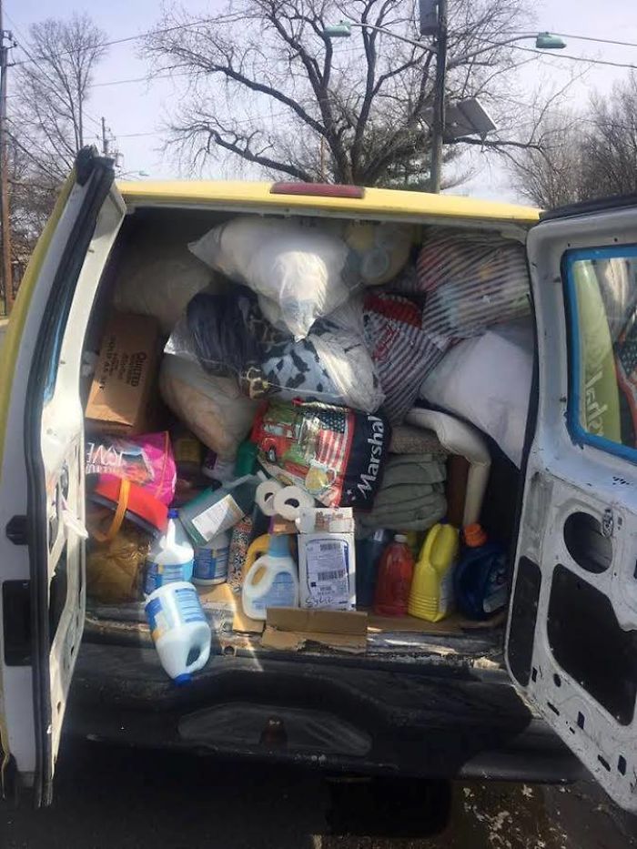 Community’s Generosity Overwhelms Animal Shelter And Organizer Community’s Generosity Overwhelms Animal Shelter And Organizer