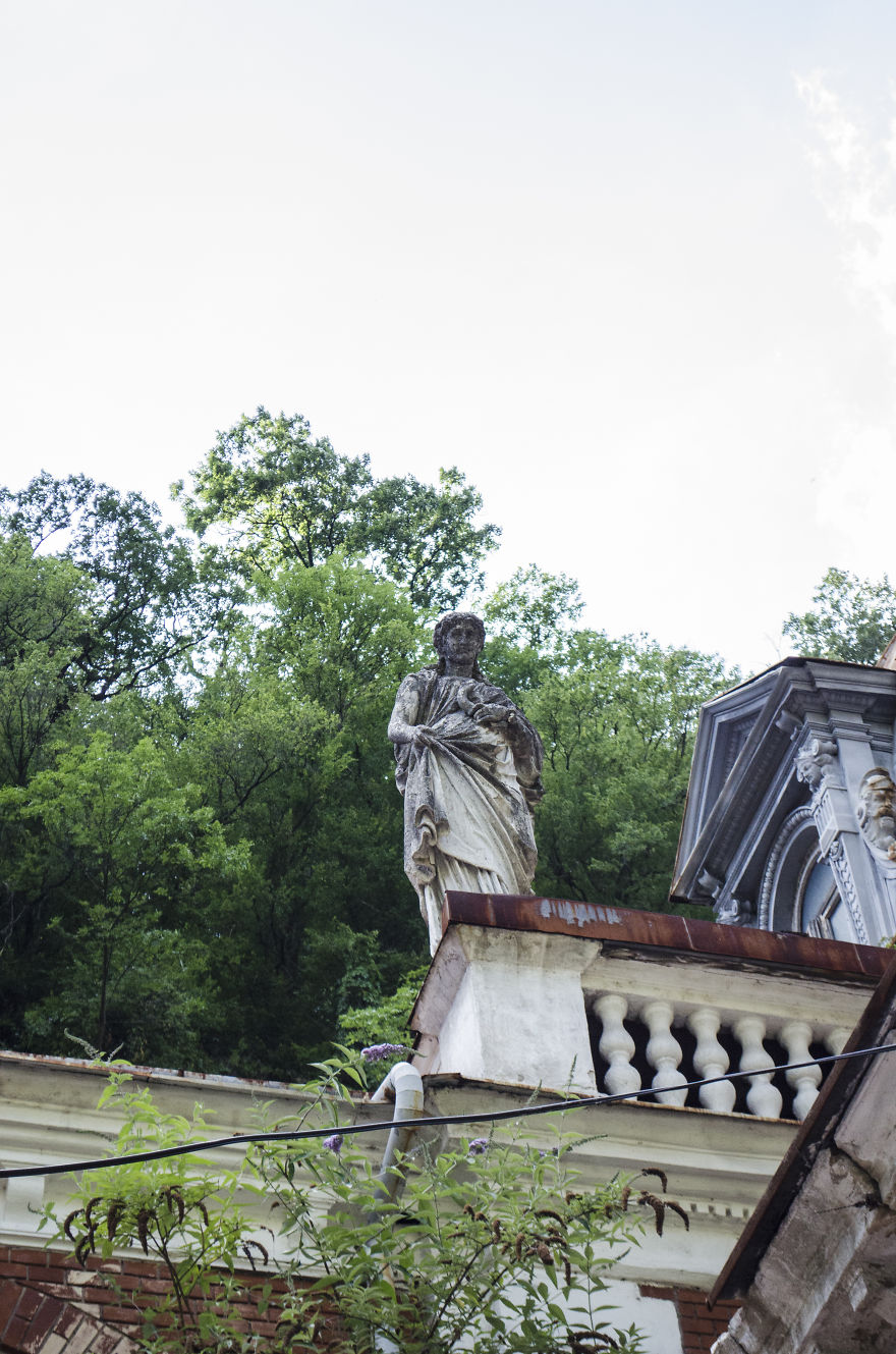 Stunning Interiors From Abandoned Thermal Baths In Herculane, Romania.