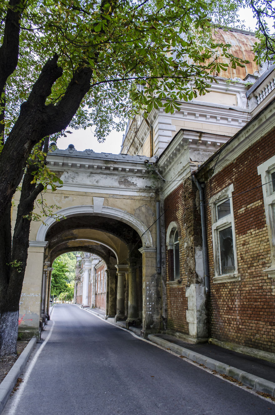 Stunning Interiors From Abandoned Thermal Baths In Herculane, Romania.