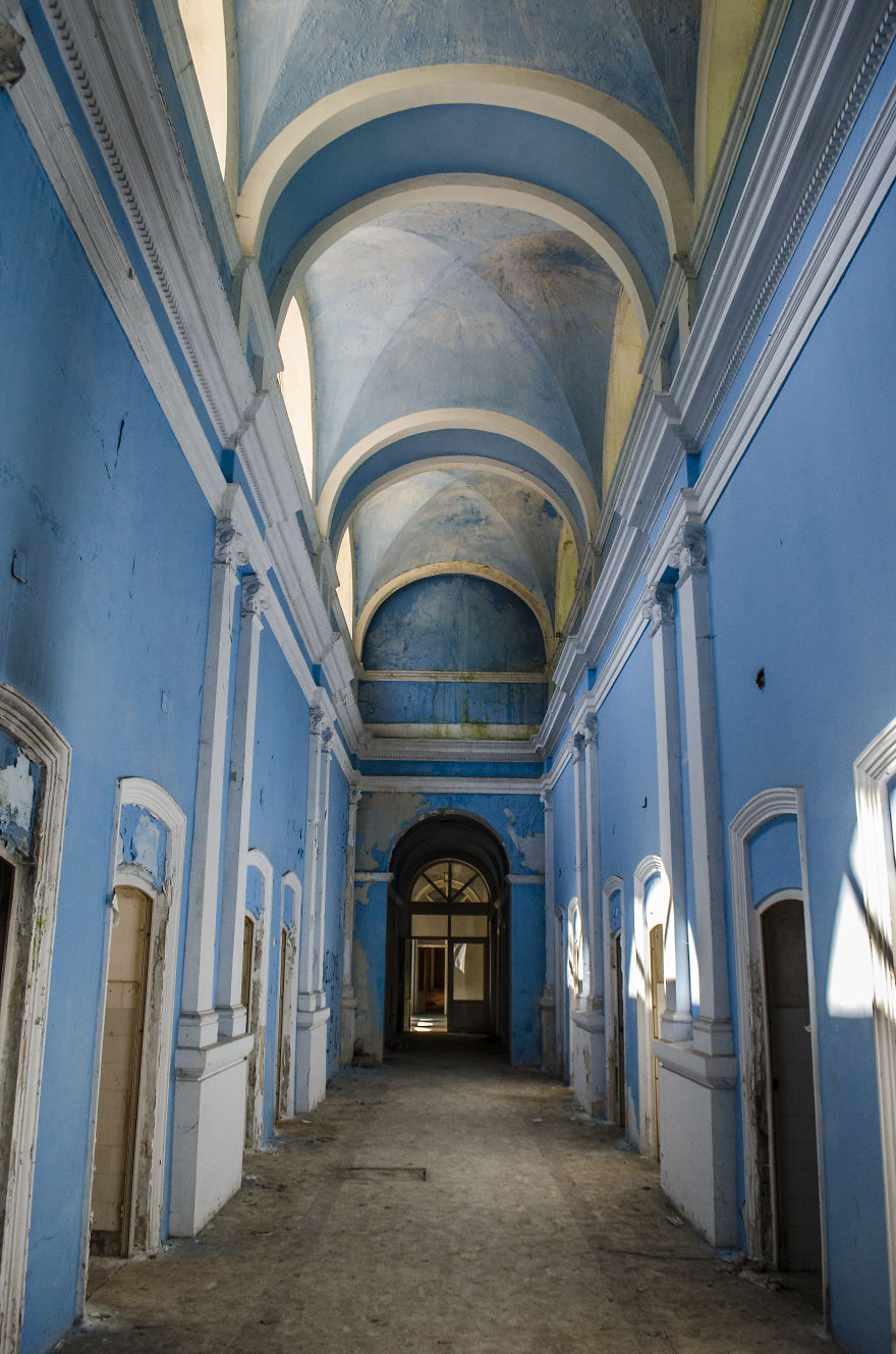 Stunning Interiors From Abandoned Thermal Baths In Herculane, Romania.
