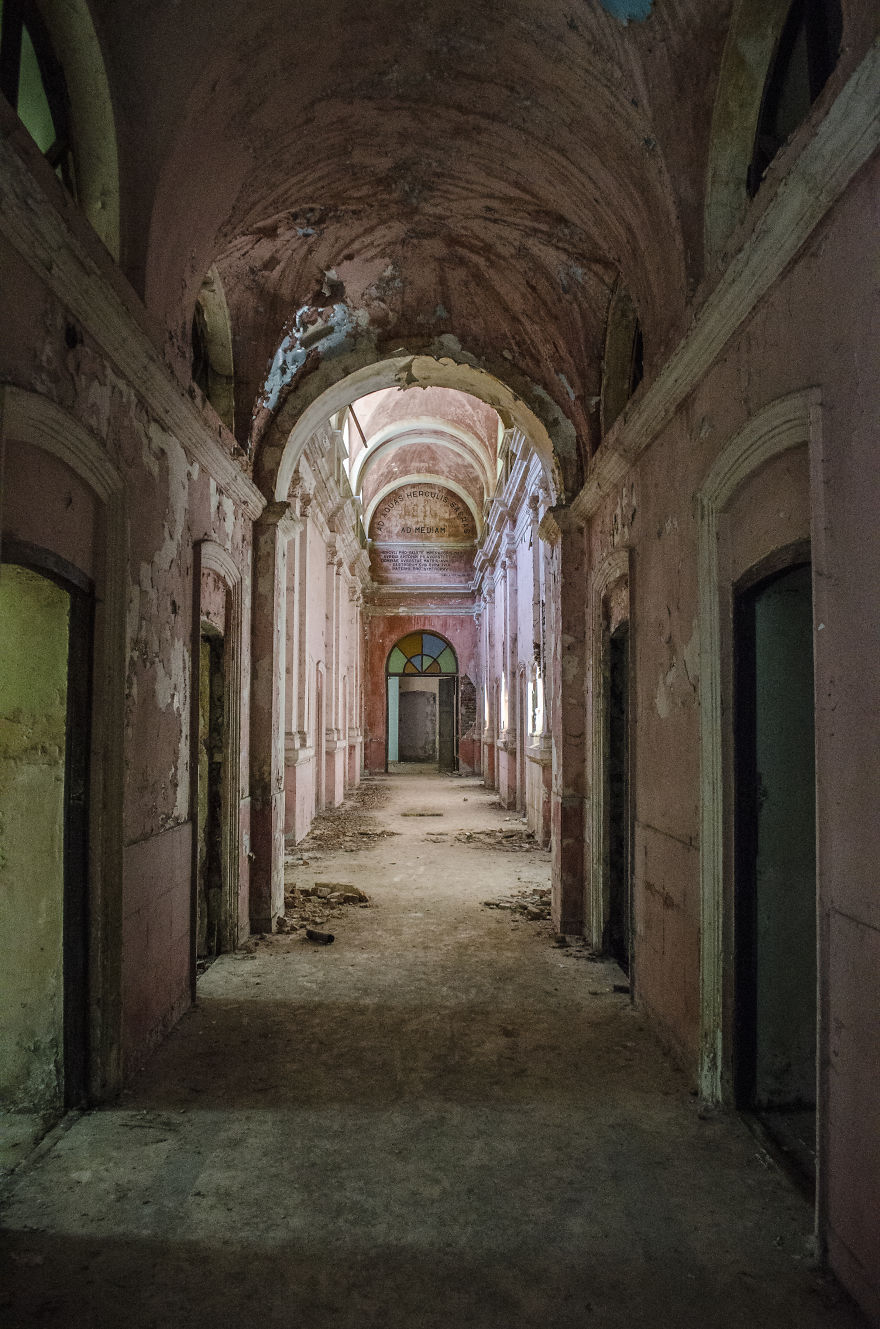 Stunning Interiors From Abandoned Thermal Baths In Herculane, Romania.