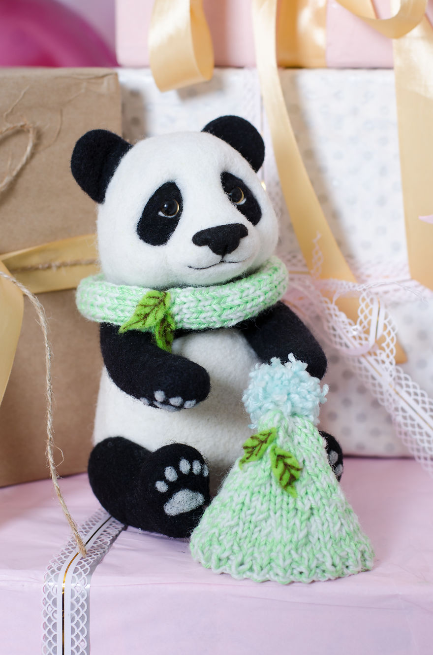 I Make Needle Felted Sculptures And This Charming Panda Is One Of Them