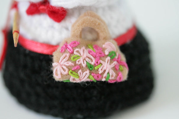 I Crochet Little Characters To Scatter Around San Diego For Strangers To Find