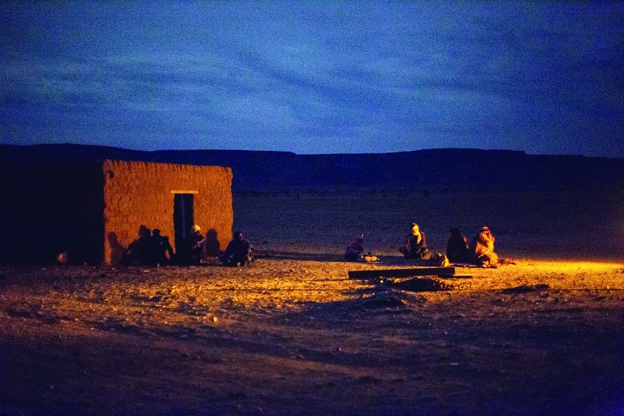 Freight Train Hopping In Mauritania: 4000 Kilometers In A Cargo Carriage With Local Shepherds And Their Sheep Freight Train Hopping In Mauritania: 4000 Kilometers In A Cargo Carriage With Local Shepherds And Their Sheep