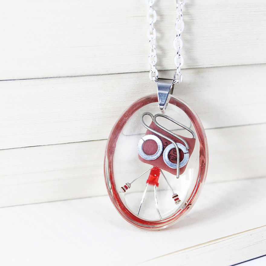 I Turned Electronic Waste Into Tiny And Biggie Robots (part 3)