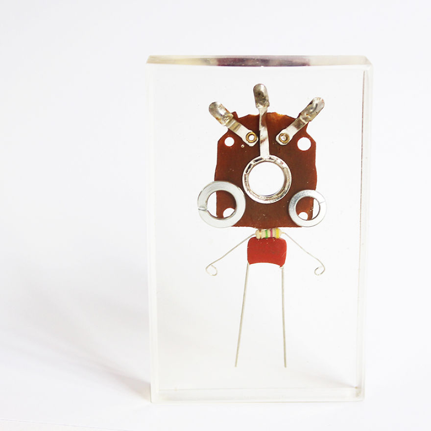 I Turned Electronic Waste Into Tiny And Biggie Robots (part 3)
